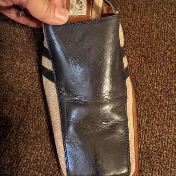 Ultra Miami chic men's linen and leather strap mules by Fratelli - Picture 5 of 11